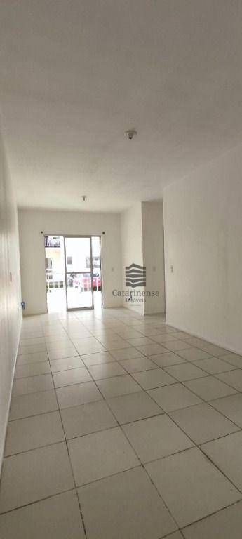 Apartamento à venda com 2 quartos, 57m² - Foto 17