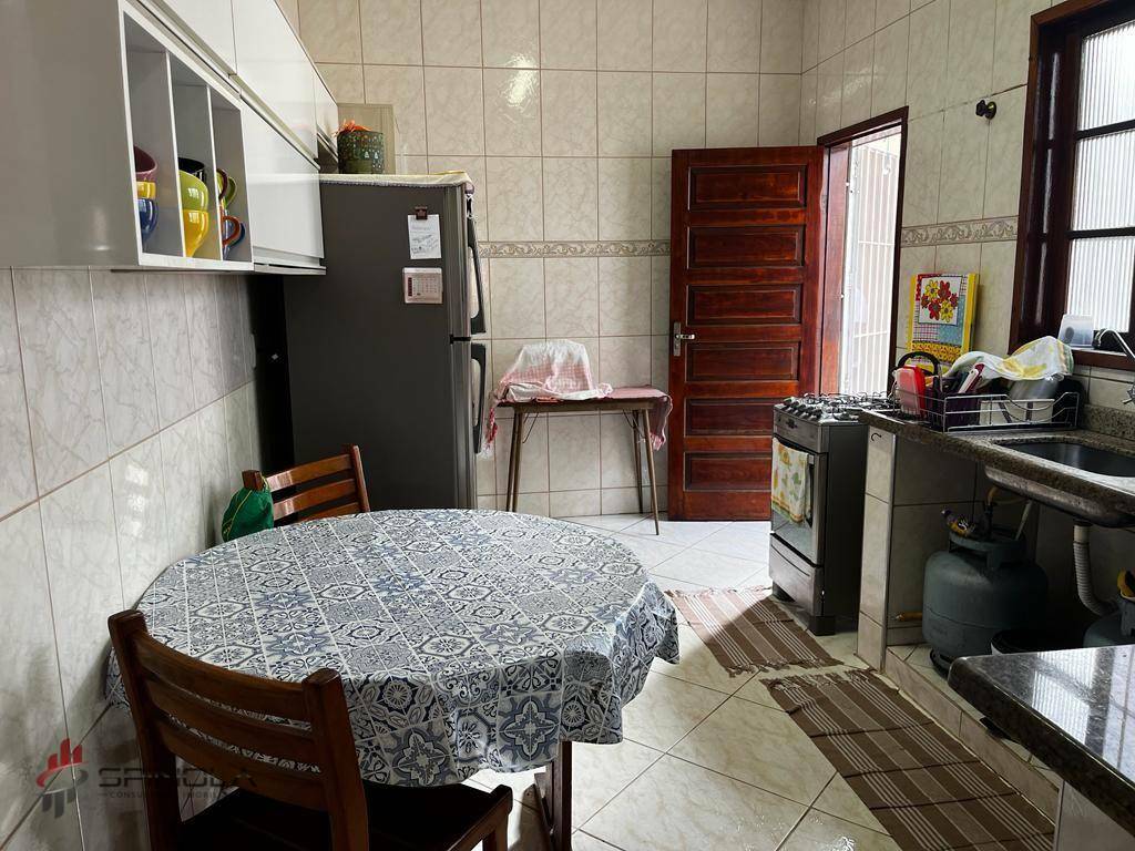 Casa à venda com 3 quartos, 140m² - Foto 9