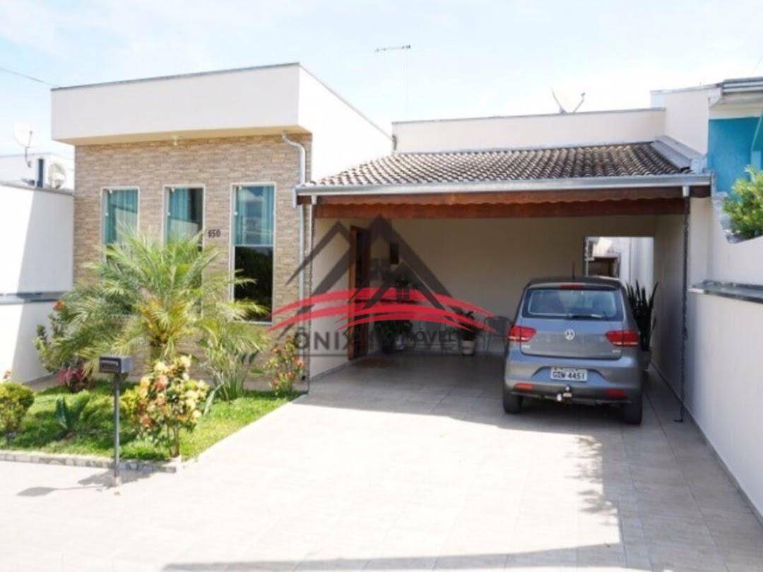 Casa de Condomínio à venda com 3 quartos, 200m² - Foto 2