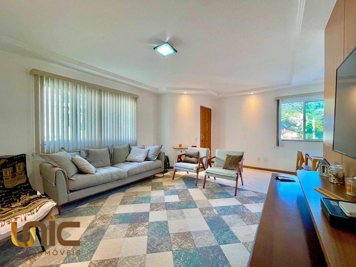 Casa de Condomínio à venda com 4 quartos, 258m² - Foto 4