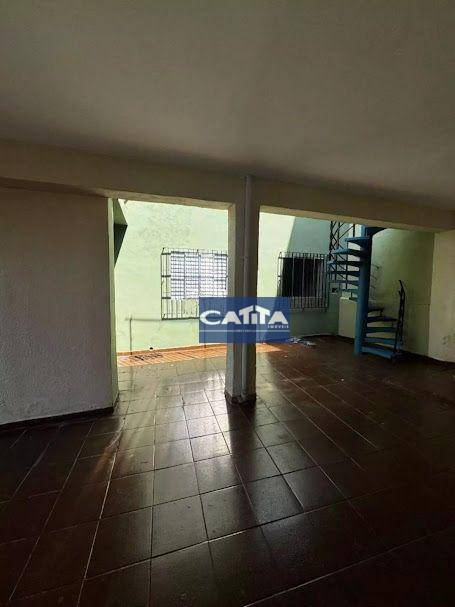 Casa à venda com 5 quartos, 200m² - Foto 26