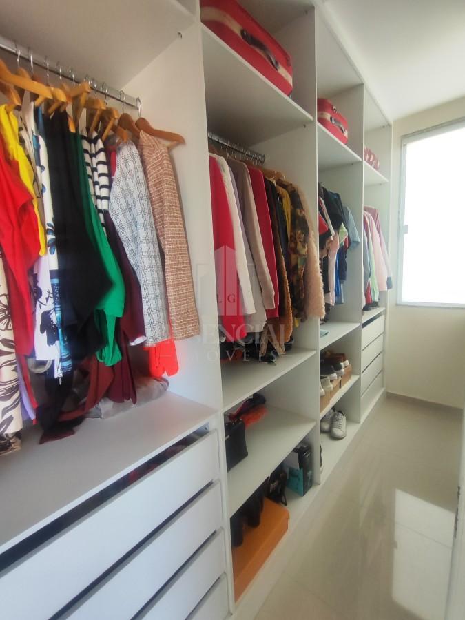 Casa à venda com 3 quartos, 220m² - Foto 16
