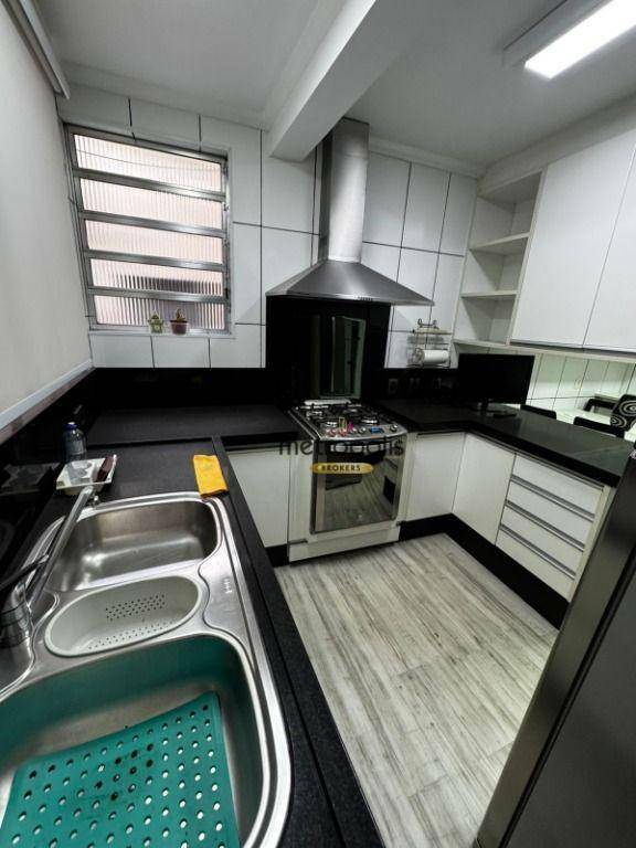 Sobrado à venda com 2 quartos, 215m² - Foto 5