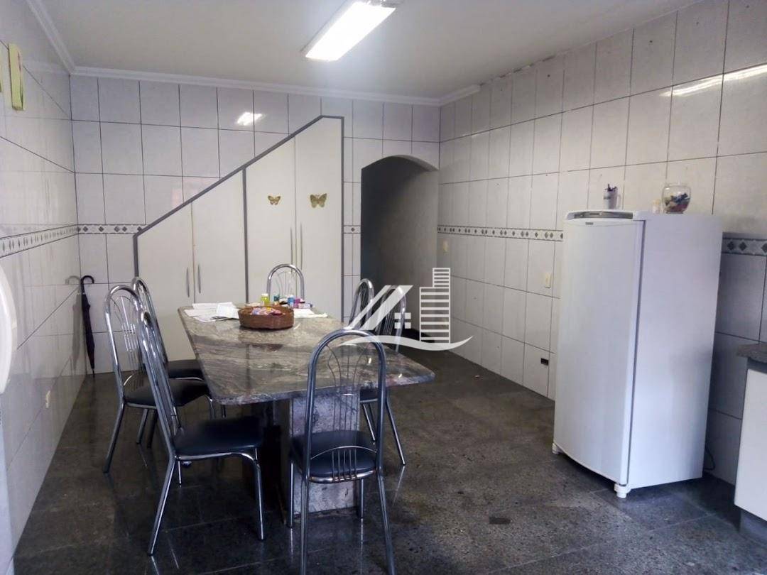 Sobrado à venda com 3 quartos, 190m² - Foto 4