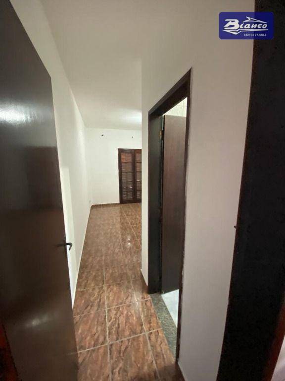 Sobrado à venda com 3 quartos, 180m² - Foto 19