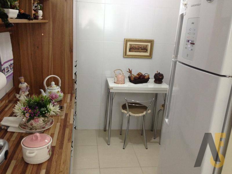 Apartamento à venda com 2 quartos, 72m² - Foto 18