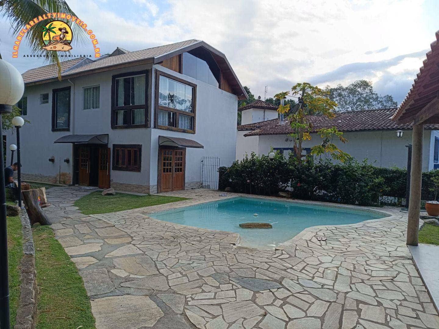 Casa para alugar com 6 quartos, 200m² - Foto 1