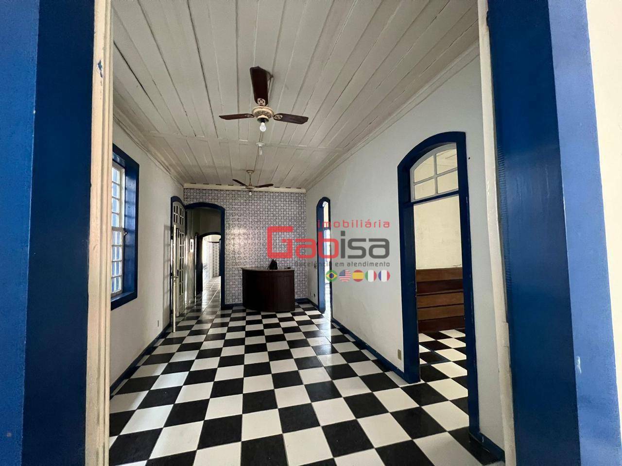 Casa para alugar com 8 quartos, 150m² - Foto 1