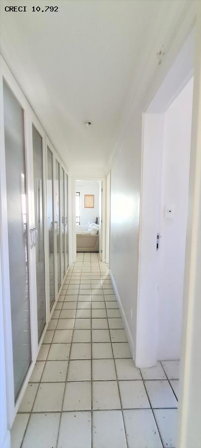 Apartamento à venda com 4 quartos, 198m² - Foto 14