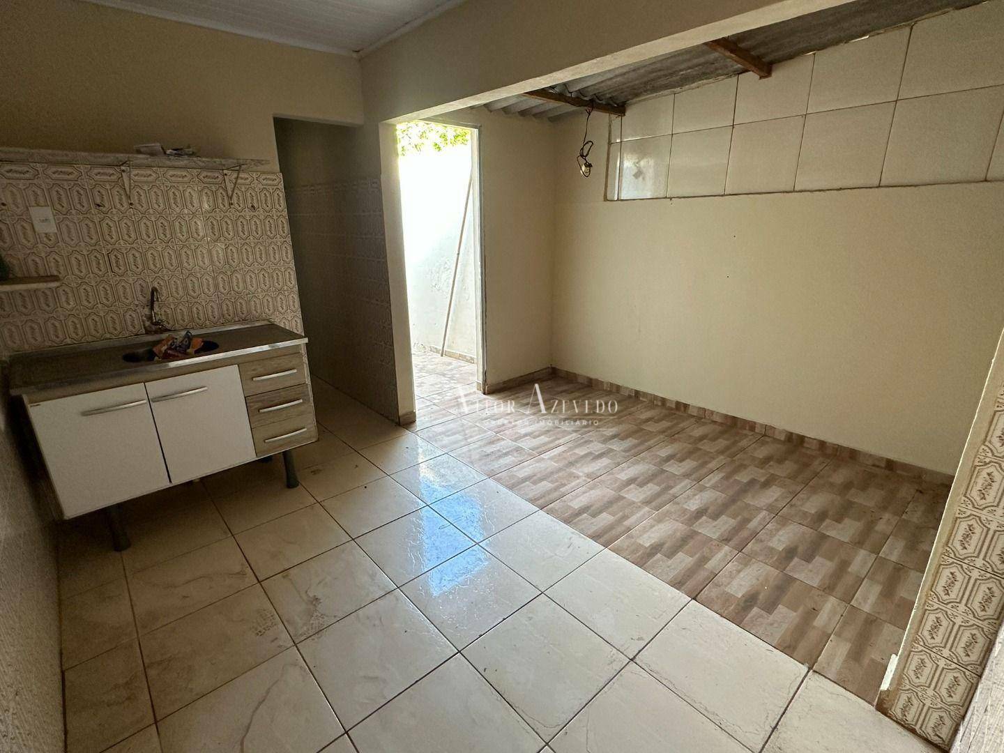 Casa à venda com 2 quartos, 60m² - Foto 8