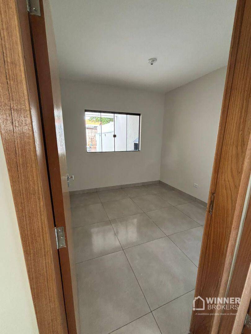 Casa à venda com 3 quartos, 70m² - Foto 11