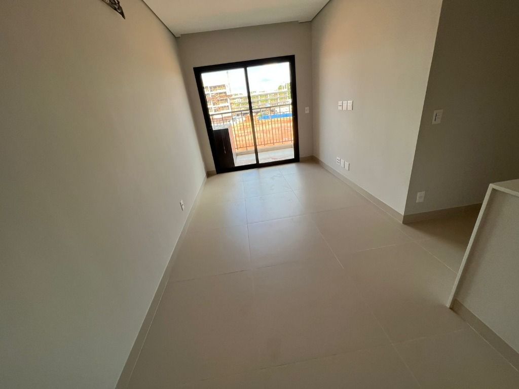 Apartamento à venda com 2 quartos, 62m² - Foto 2