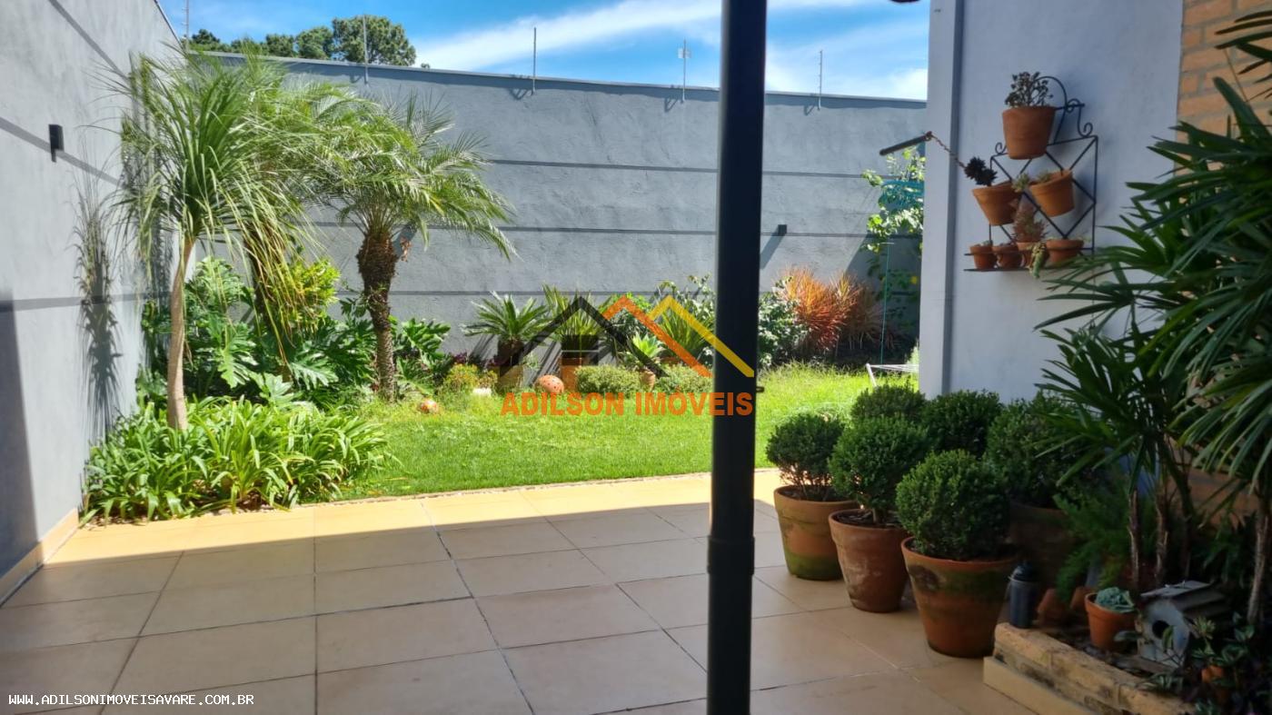 Casa à venda com 3 quartos, 270m² - Foto 15