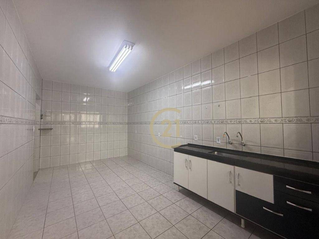 Casa à venda com 3 quartos, 198m² - Foto 6