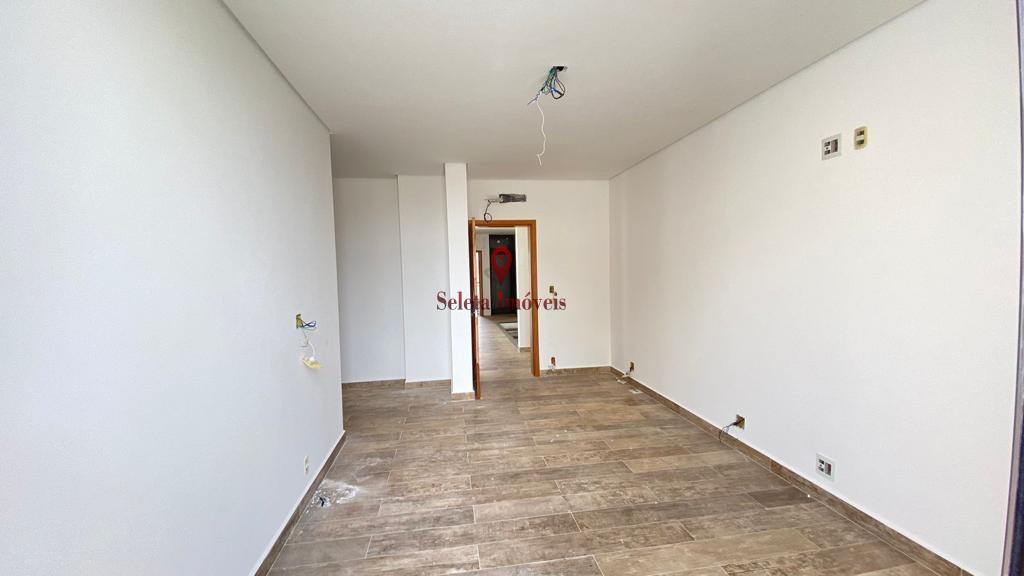 Casa à venda com 5 quartos, 298m² - Foto 5