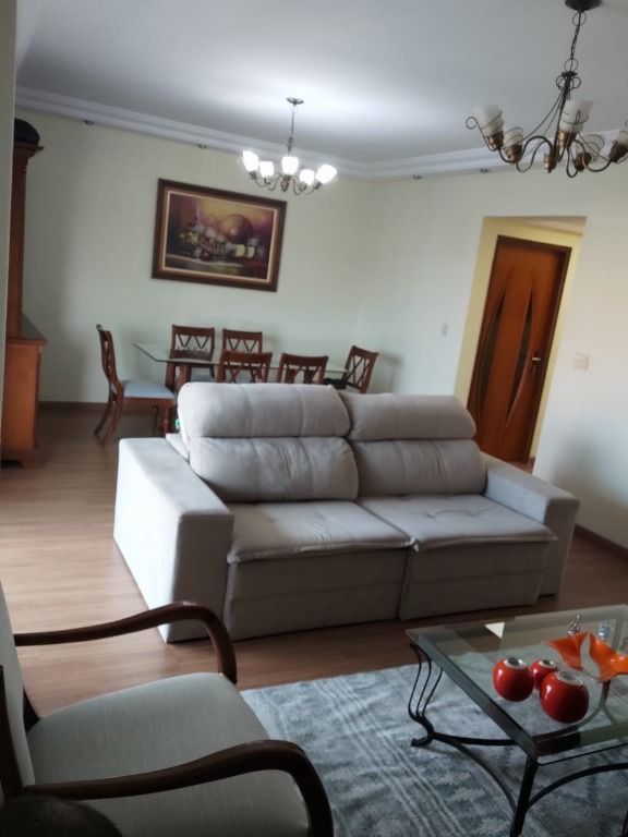 Apartamento à venda com 3 quartos, 135m² - Foto 2