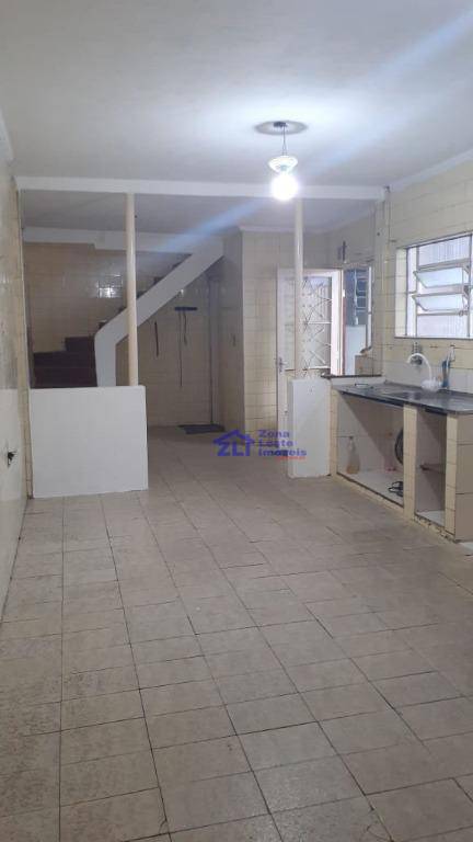 Casa à venda com 4 quartos, 200m² - Foto 14