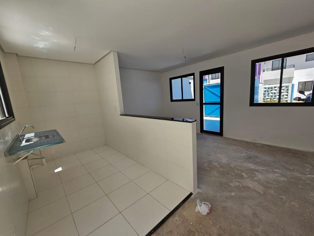 Casa de Condomínio à venda com 3 quartos, 90m² - Foto 1