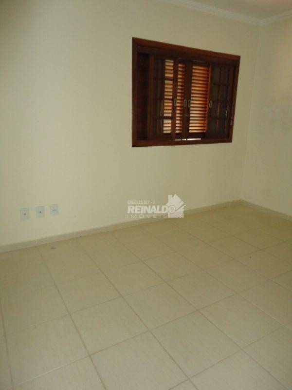 Casa de Condomínio para alugar com 3 quartos, 250m² - Foto 22