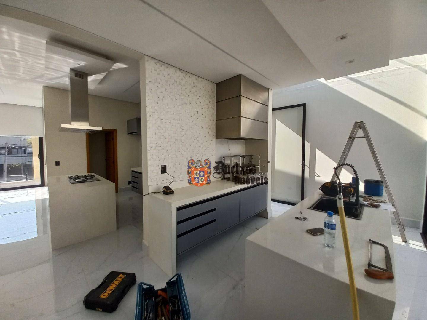 Casa de Condomínio à venda com 3 quartos, 239m² - Foto 12