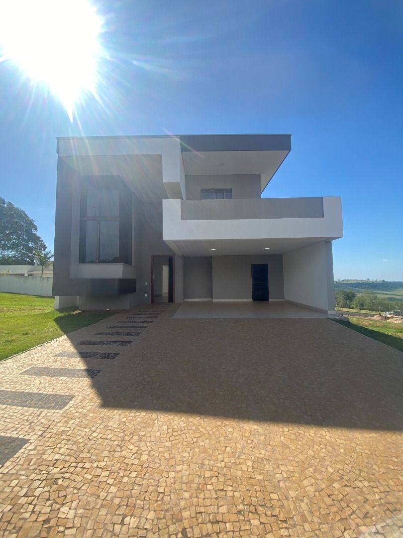 Casa à venda com 4 quartos, 280m² - Foto 2