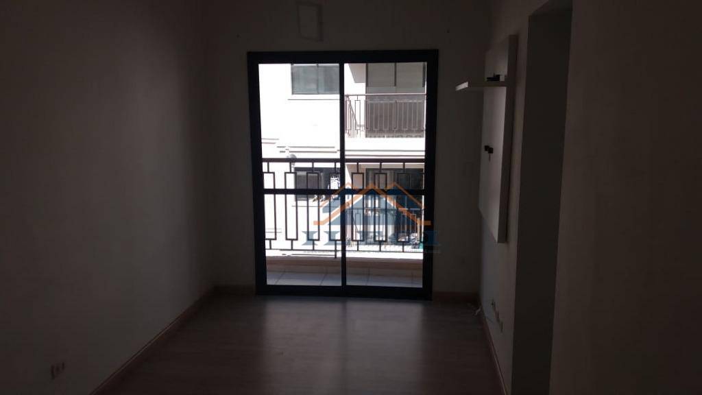 Apartamento para alugar com 3 quartos, 64m² - Foto 2