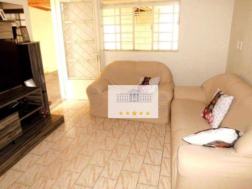 Casa à venda com 3 quartos, 258m² - Foto 8