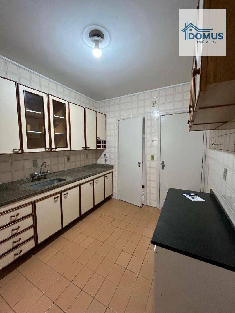 Apartamento para alugar com 3 quartos, 115m² - Foto 21