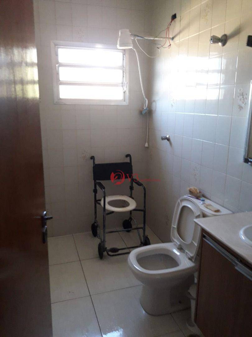 Sobrado à venda com 3 quartos, 219m² - Foto 14