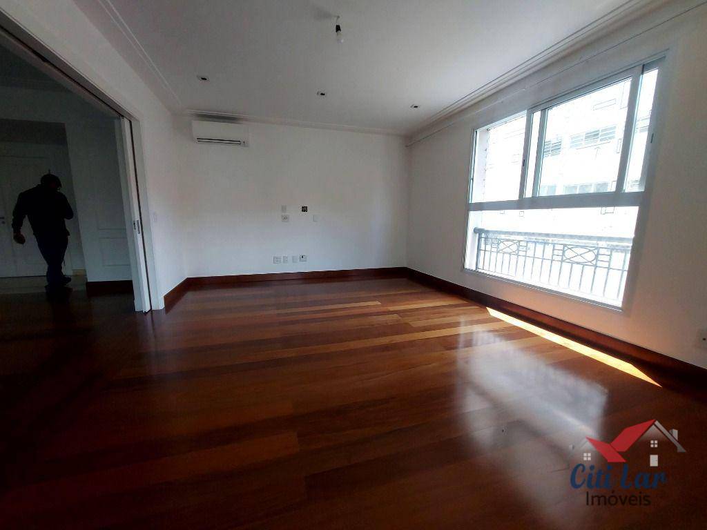 Apartamento para alugar com 4 quartos, 358m² - Foto 6