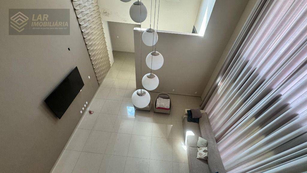 Casa de Condomínio para alugar com 4 quartos, 500m² - Foto 2