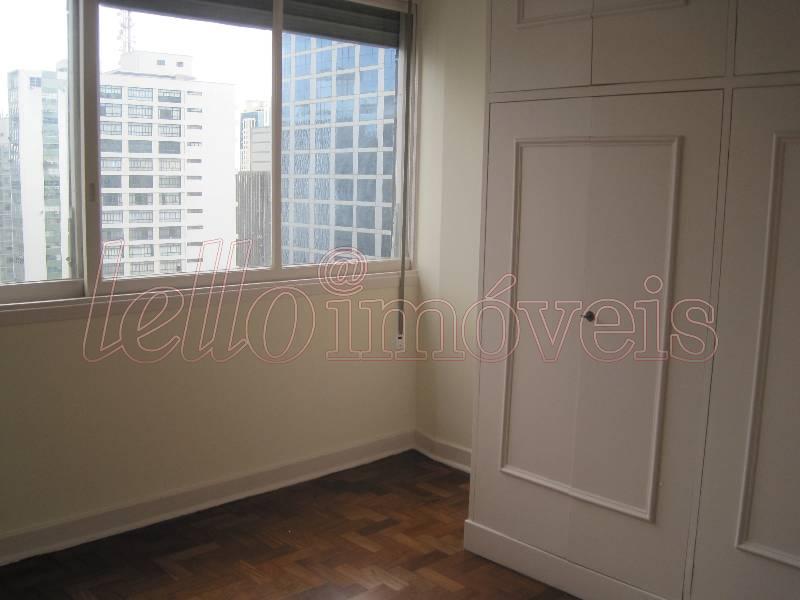 Apartamento para alugar com 2 quartos, 117m² - Foto 8