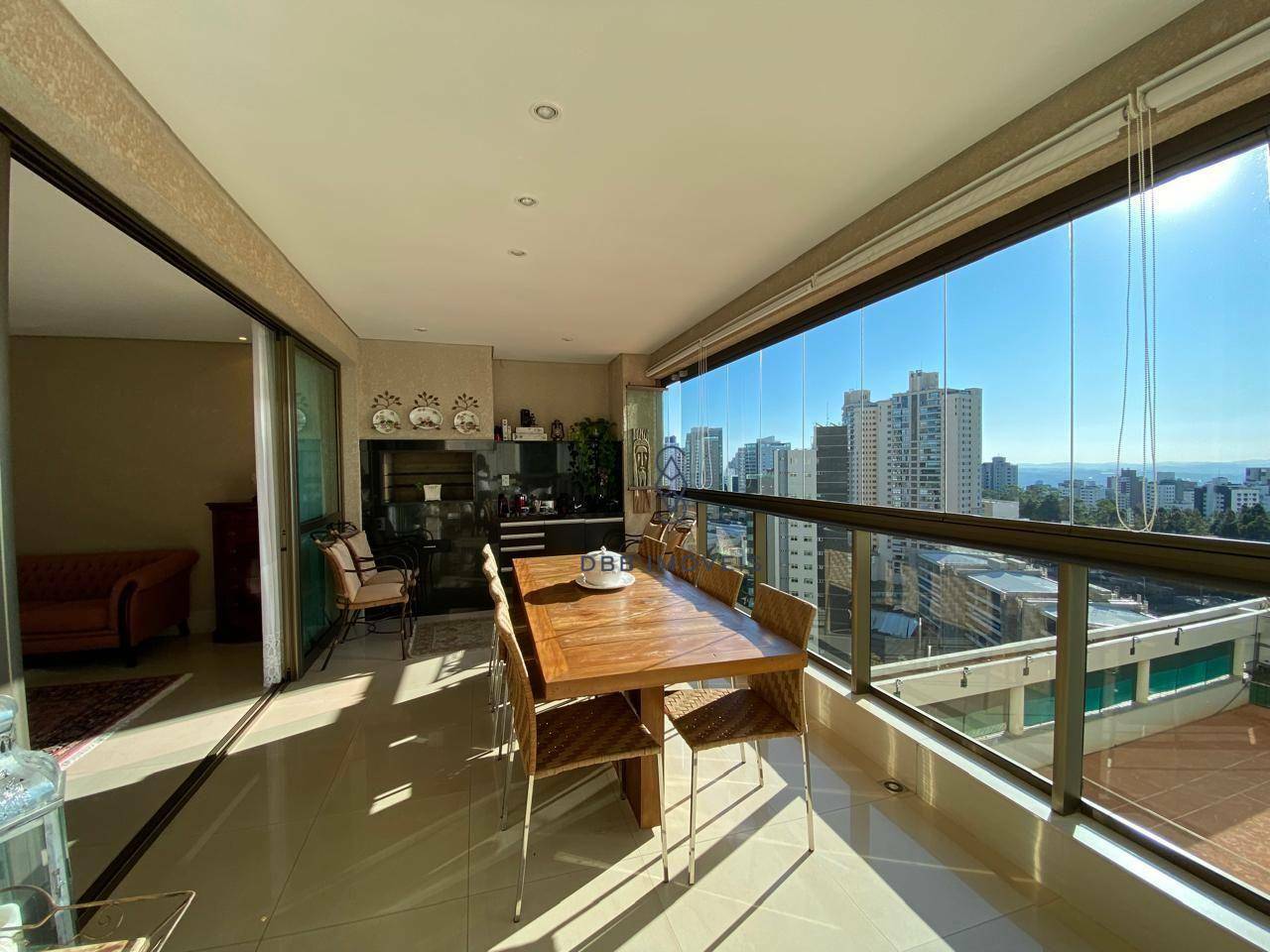 Apartamento à venda com 4 quartos, 244m² - Foto 17