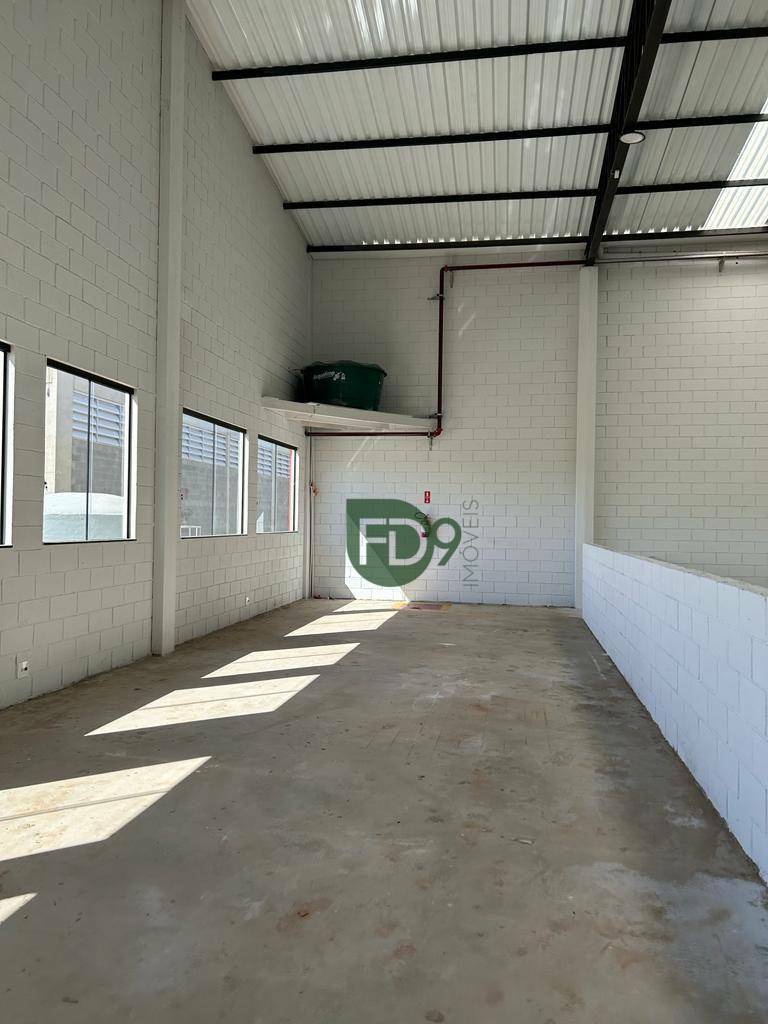 Depósito-Galpão-Armazém para alugar, 600m² - Foto 21