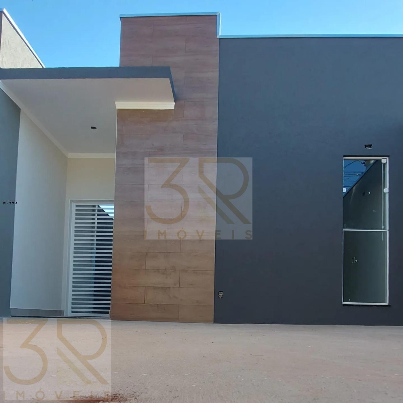 Casa à venda com 3 quartos, 137m² - Foto 1