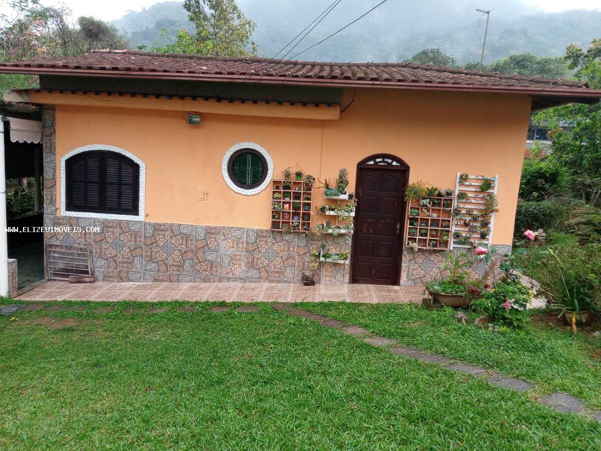 Chácara à venda com 3 quartos, 160m² - Foto 1