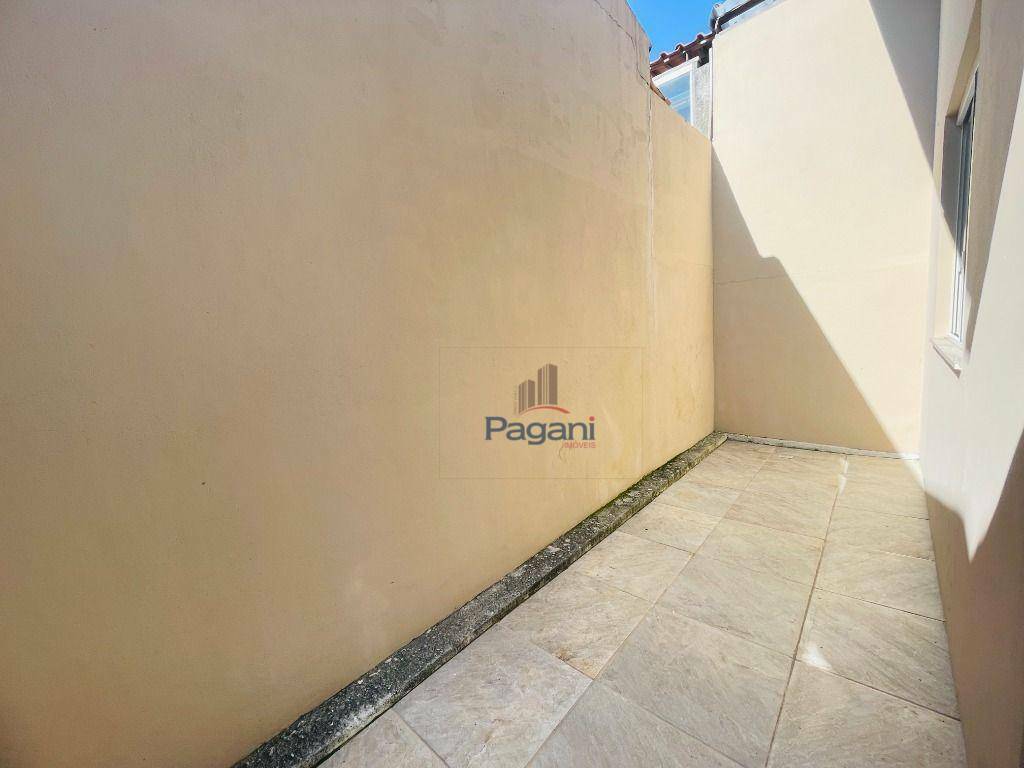 Casa para alugar com 2 quartos, 50m² - Foto 11