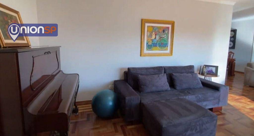 Apartamento à venda com 3 quartos, 124m² - Foto 2