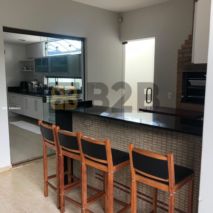 Casa à venda com 3 quartos, 270m² - Foto 21