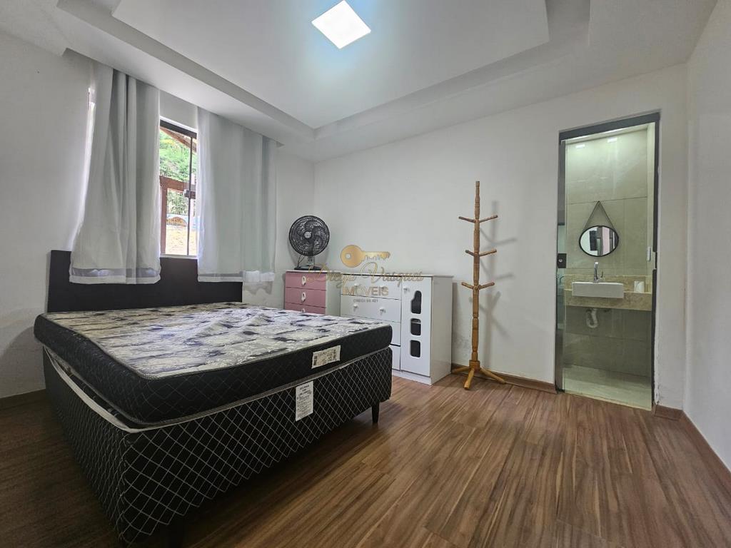 Casa à venda com 2 quartos, 1200m² - Foto 11