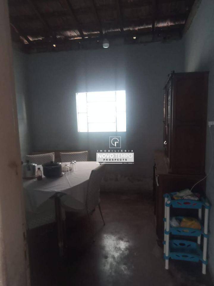 Casa à venda com 3 quartos, 80m² - Foto 4
