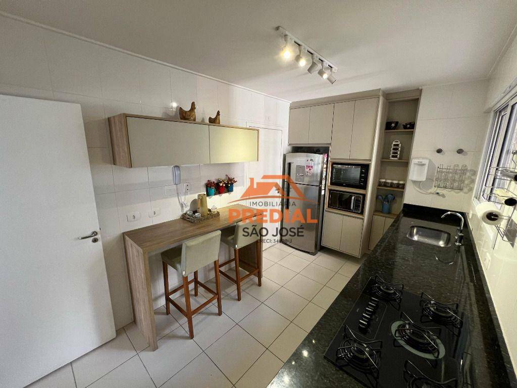 Apartamento à venda com 3 quartos, 122m² - Foto 10