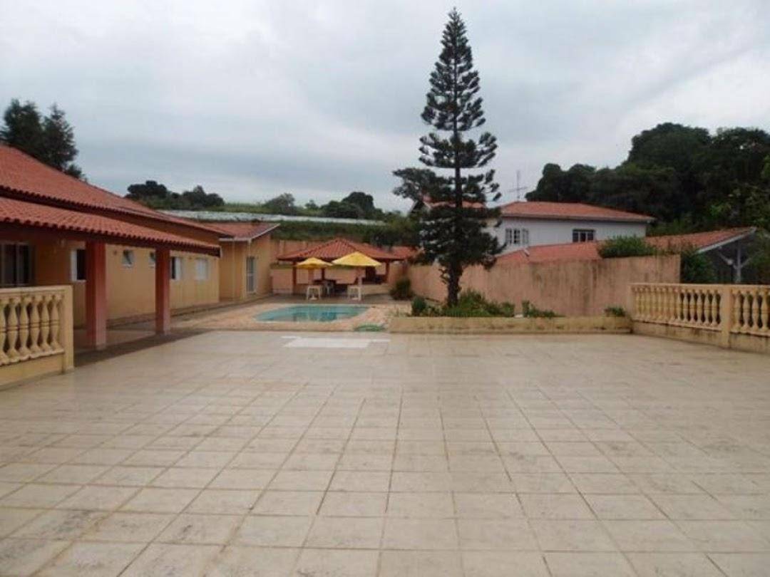 Chácara à venda com 5 quartos, 800m² - Foto 1