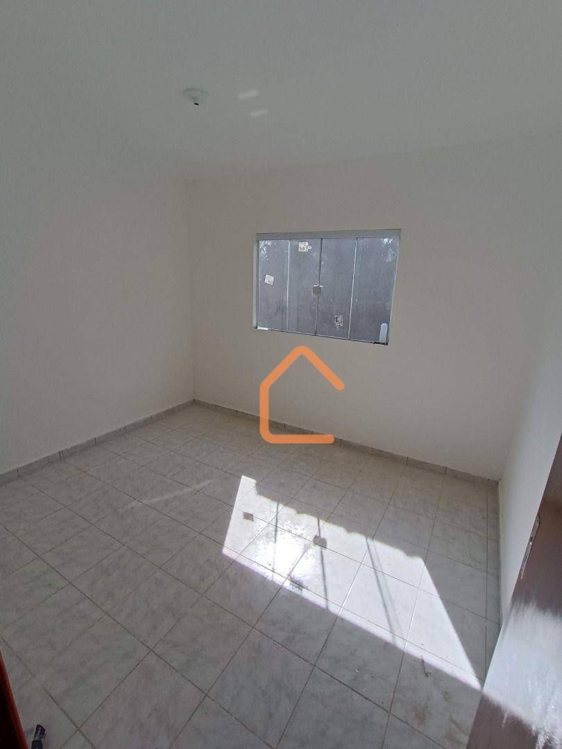 Casa à venda com 2 quartos, 105m² - Foto 4