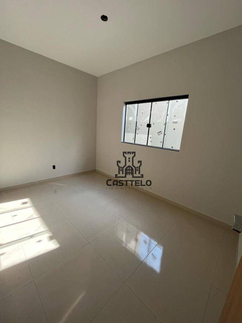 Casa à venda com 3 quartos, 74m² - Foto 2