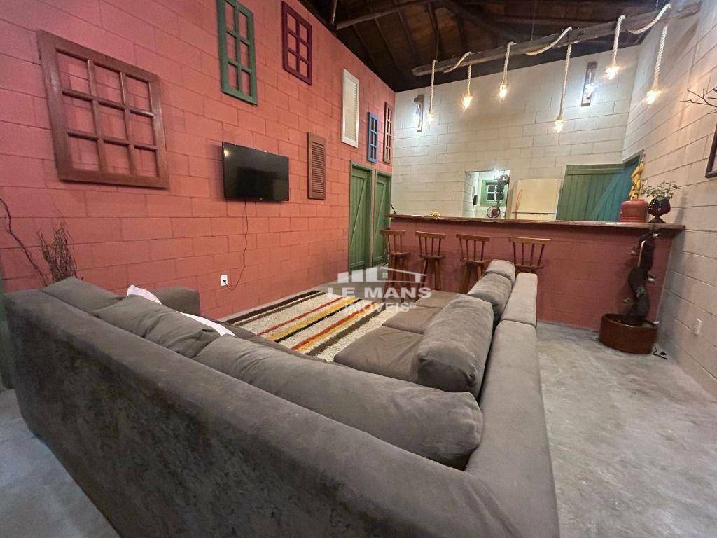 Chácara à venda com 4 quartos, 130m² - Foto 2