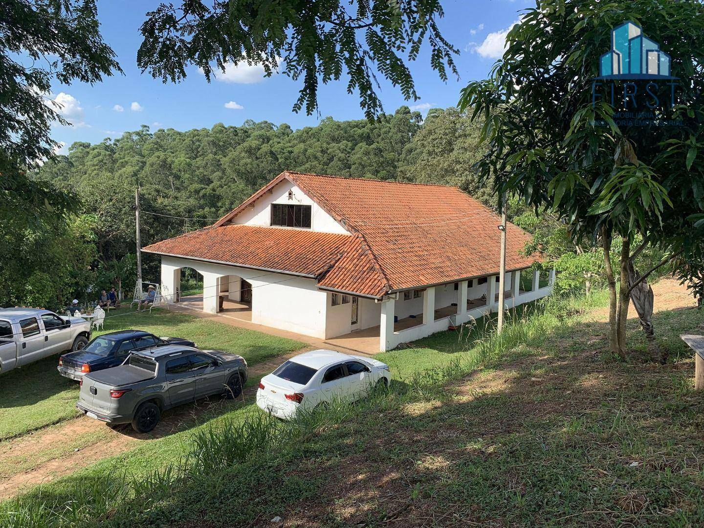 Chácara à venda com 4 quartos, 1000m² - Foto 1