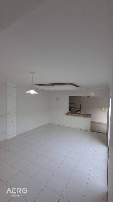 Casa à venda com 3 quartos, 193m² - Foto 9