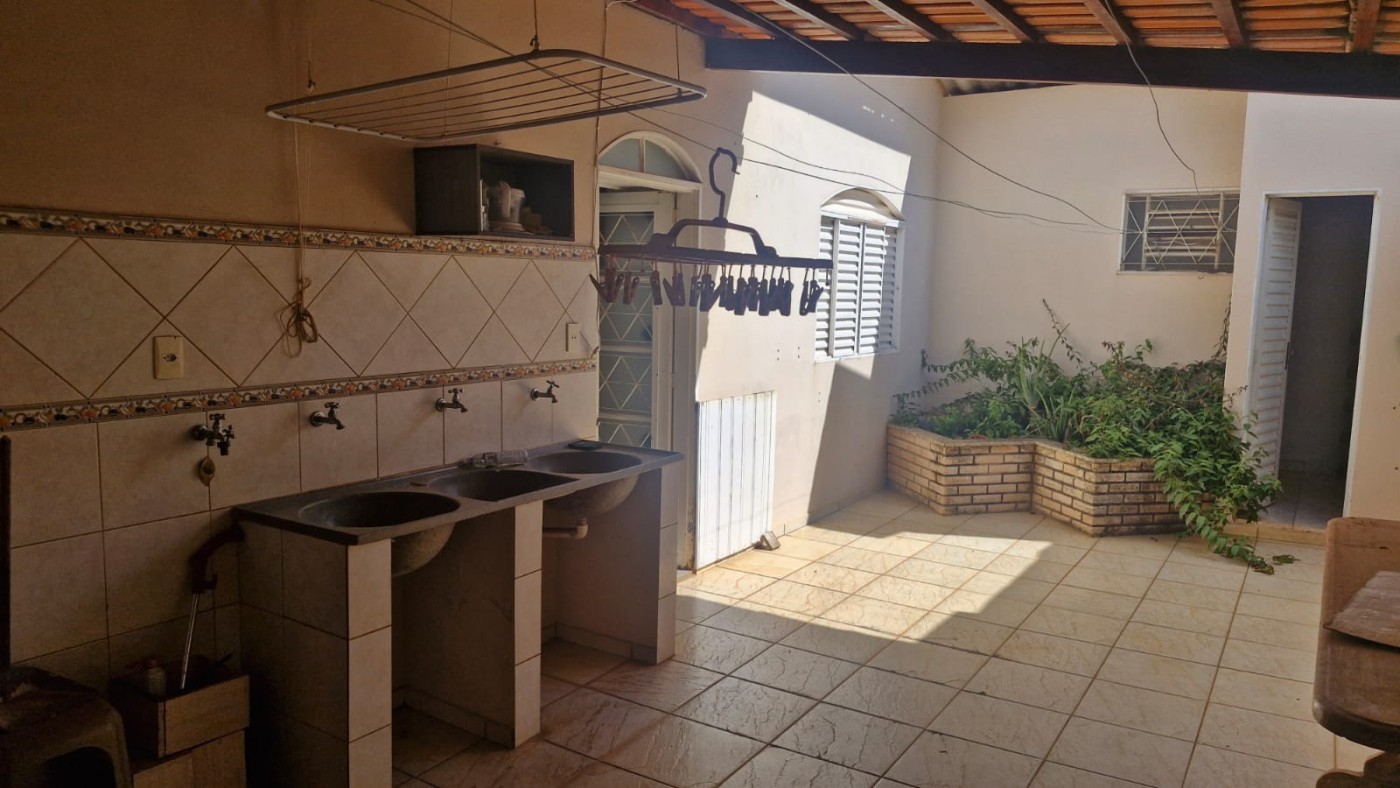Casa à venda com 3 quartos, 190m² - Foto 23