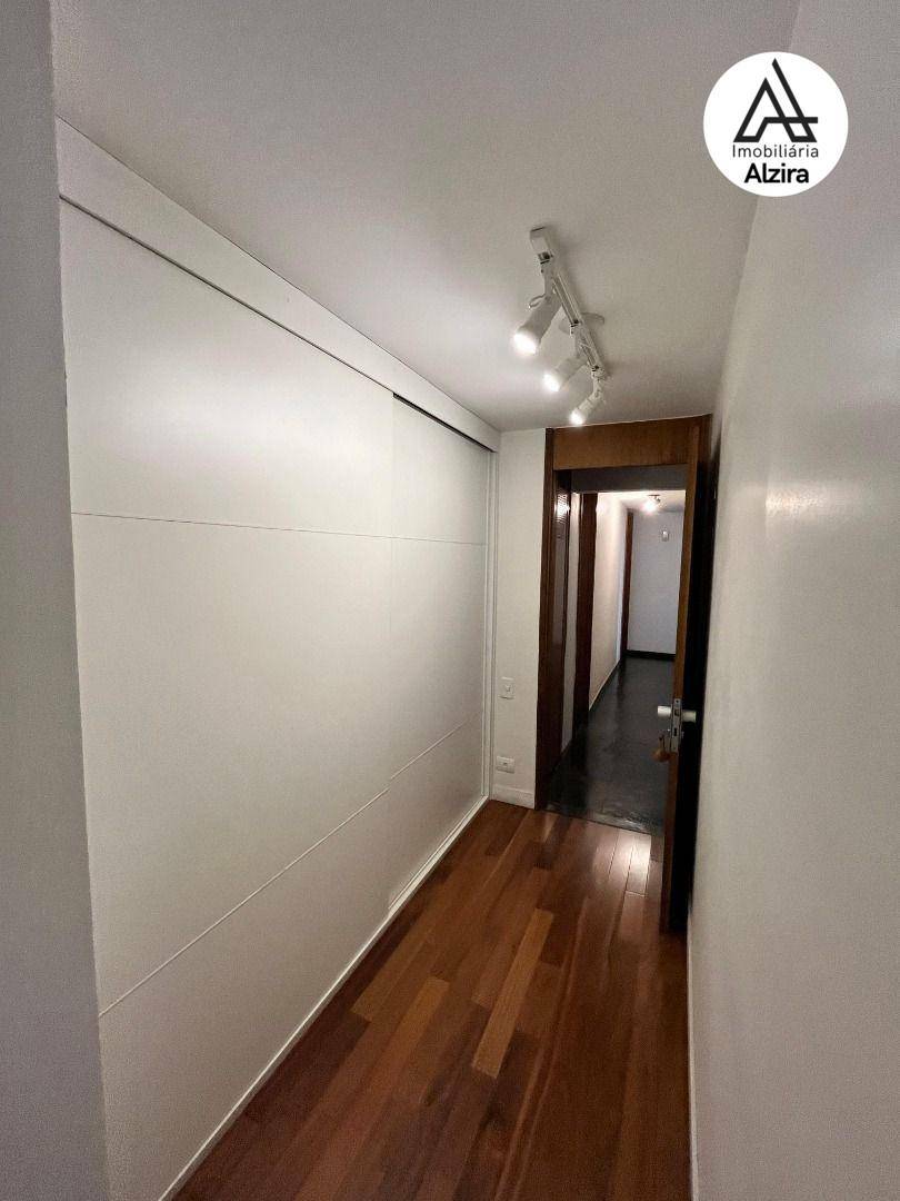 Apartamento para alugar com 4 quartos, 187m² - Foto 19